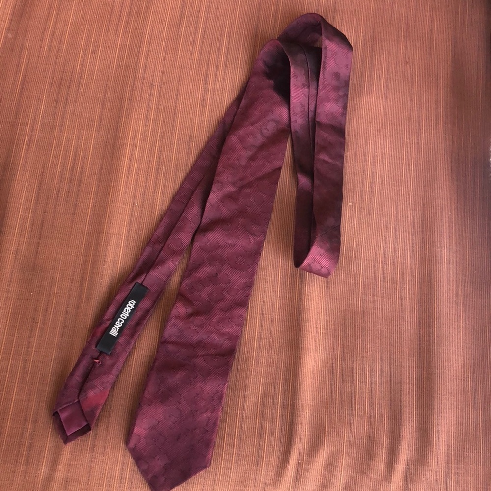 Roberto Cavalli burgundy print silk tie